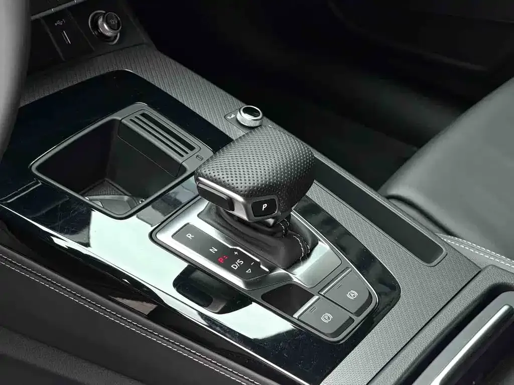 Audi Q5L 2024 из CN, фото 8
