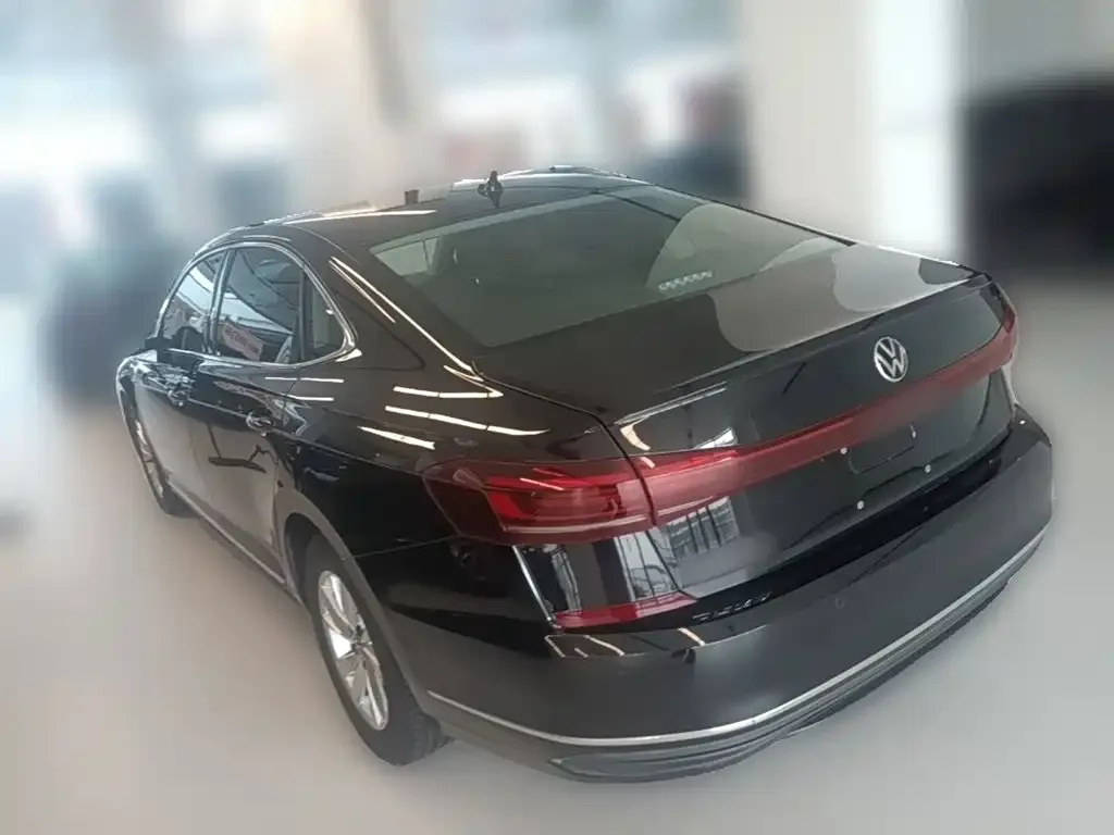 Volkswagen Passat — фото 8