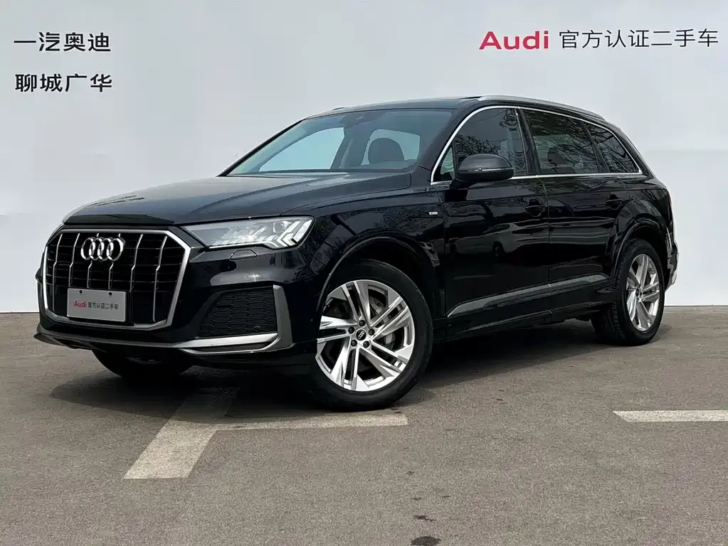 Audi Q7 — фото 1