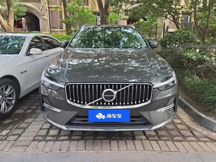 Volvo XC60 — фото 9