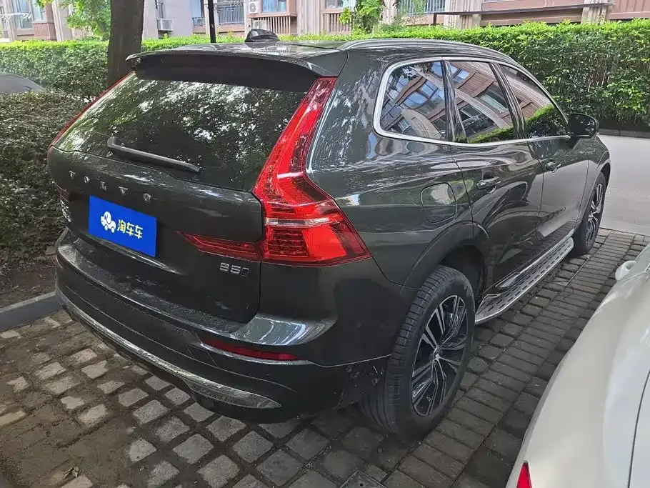 Volvo XC60 — фото 2