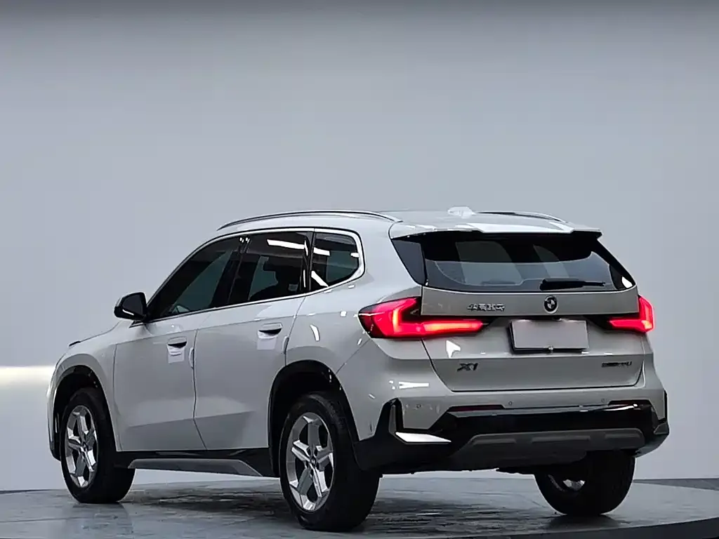 BMW X1 — фото 6
