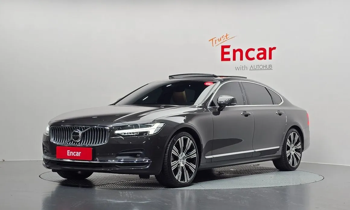 Volvo S90 — фото 1