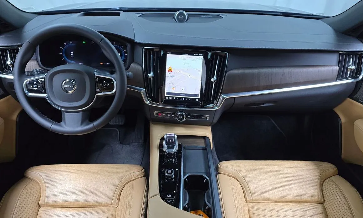 Volvo S90 — фото 10