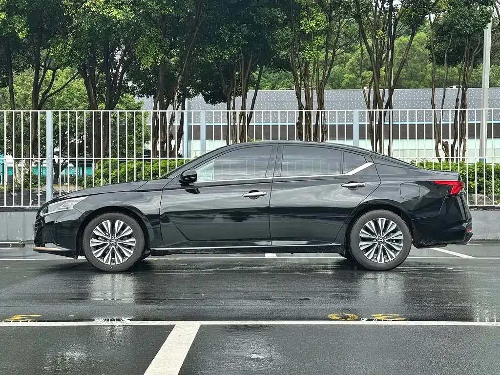 Nissan Teana — фото 10