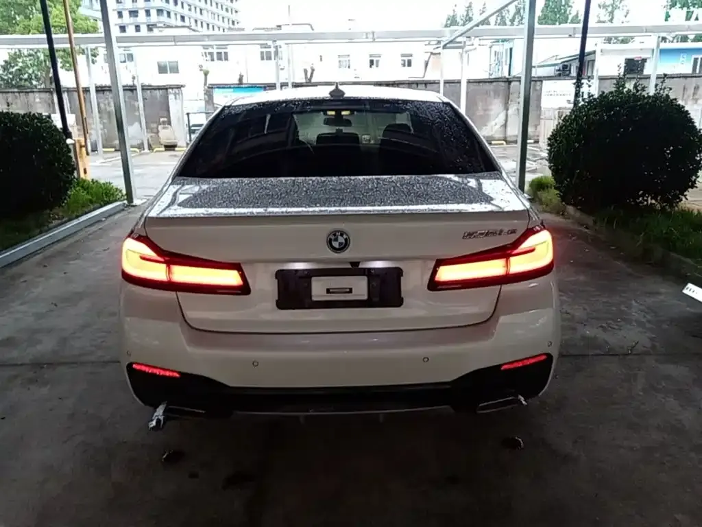 BMW 5 Series New Energy — фото 5