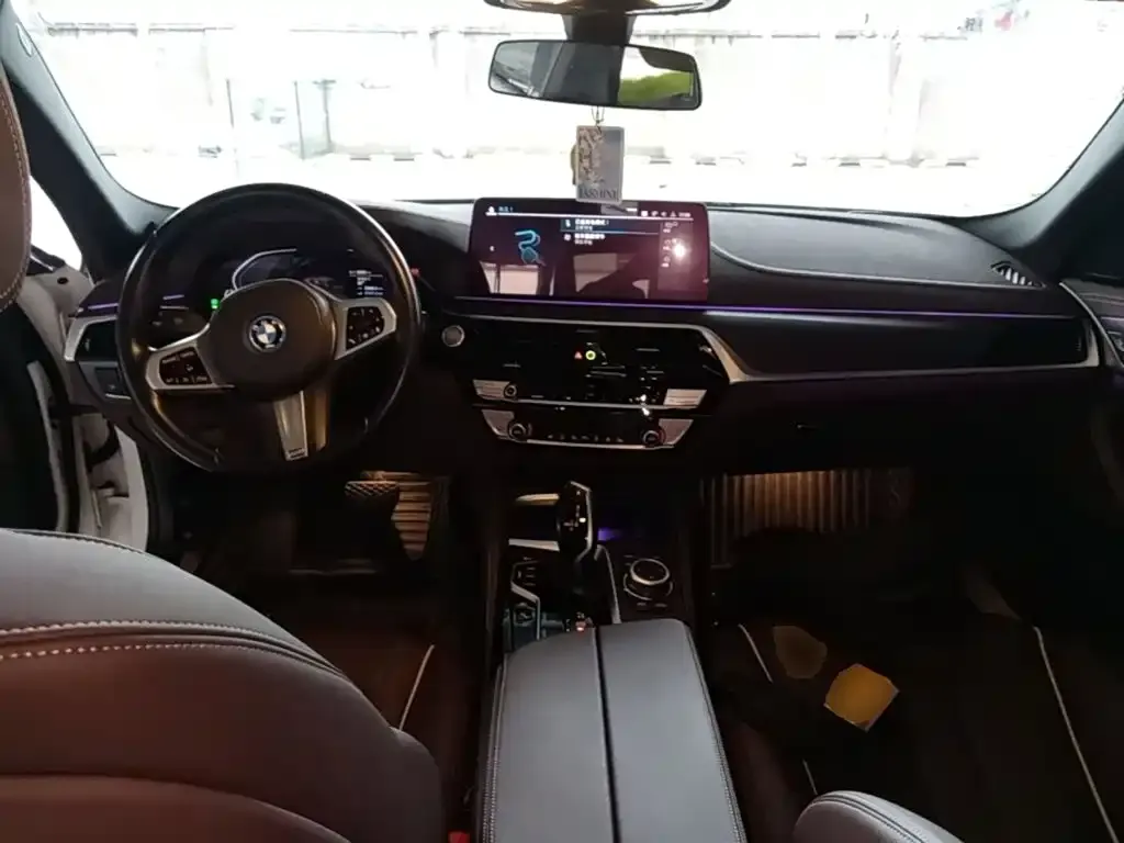 BMW 5 Series New Energy — фото 2