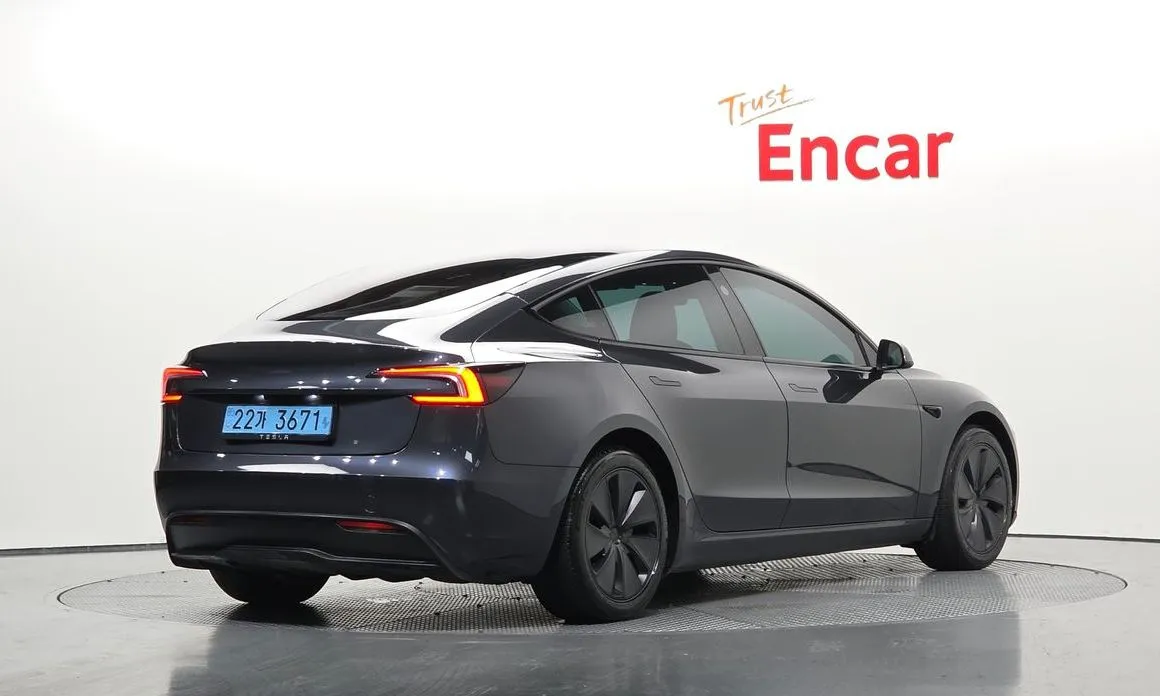 Tesla Model 3 — фото 2