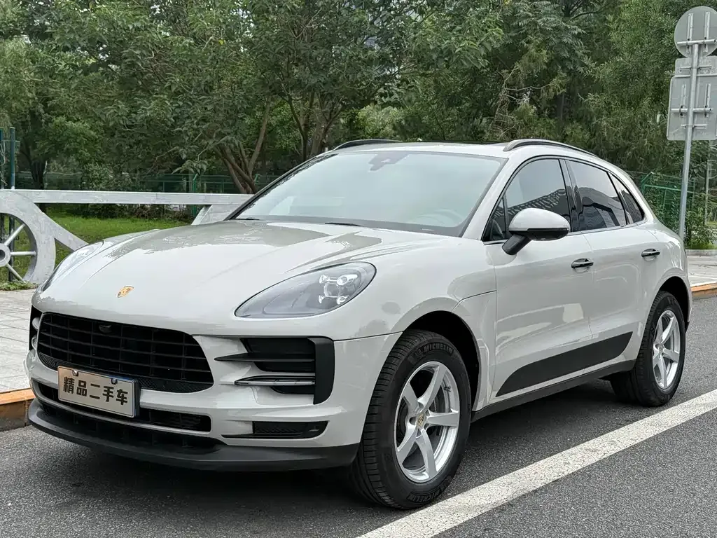 Porsche Macan — фото 1