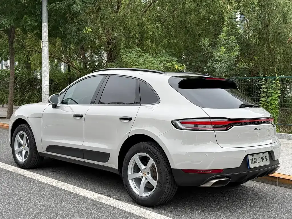 Porsche Macan — фото 10