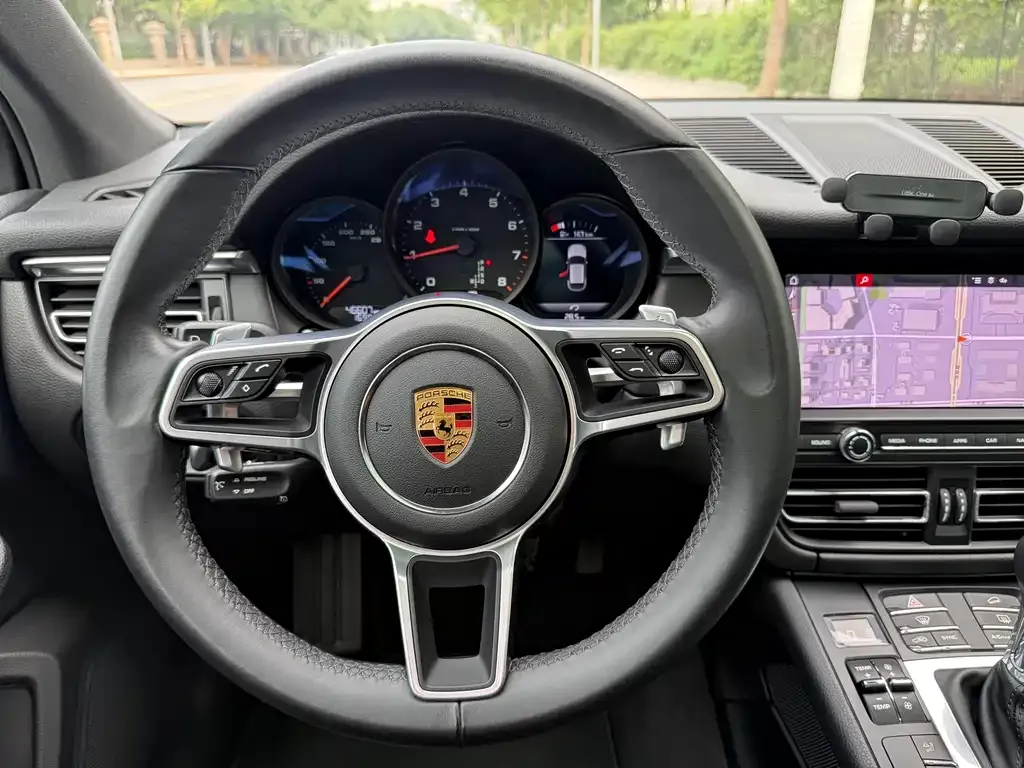 Porsche Macan — фото 4