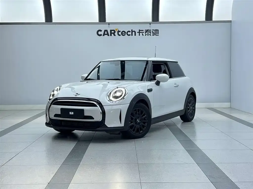 MINI Cooper (3-door) — фото 1