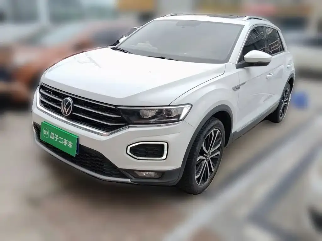 Volkswagen T-Roc — фото 1