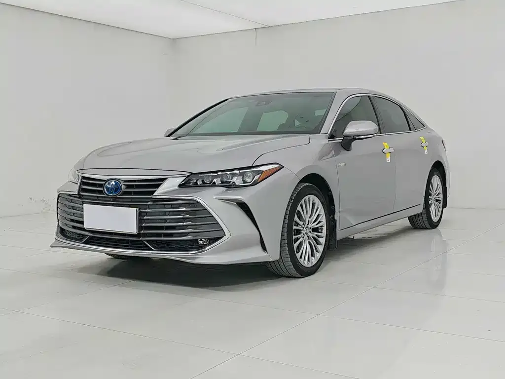 Toyota Avalon — фото 1