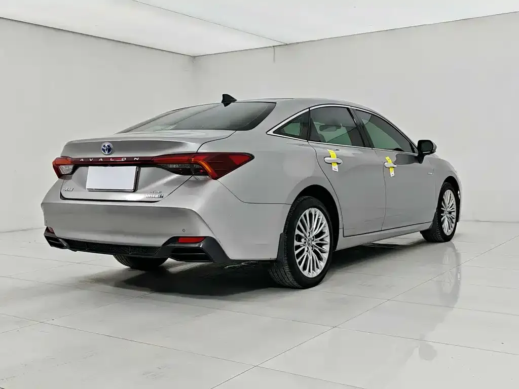 Toyota Avalon — фото 10