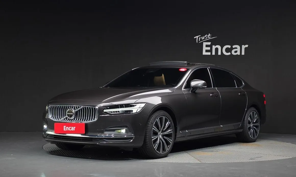 Volvo S90 — фото 1
