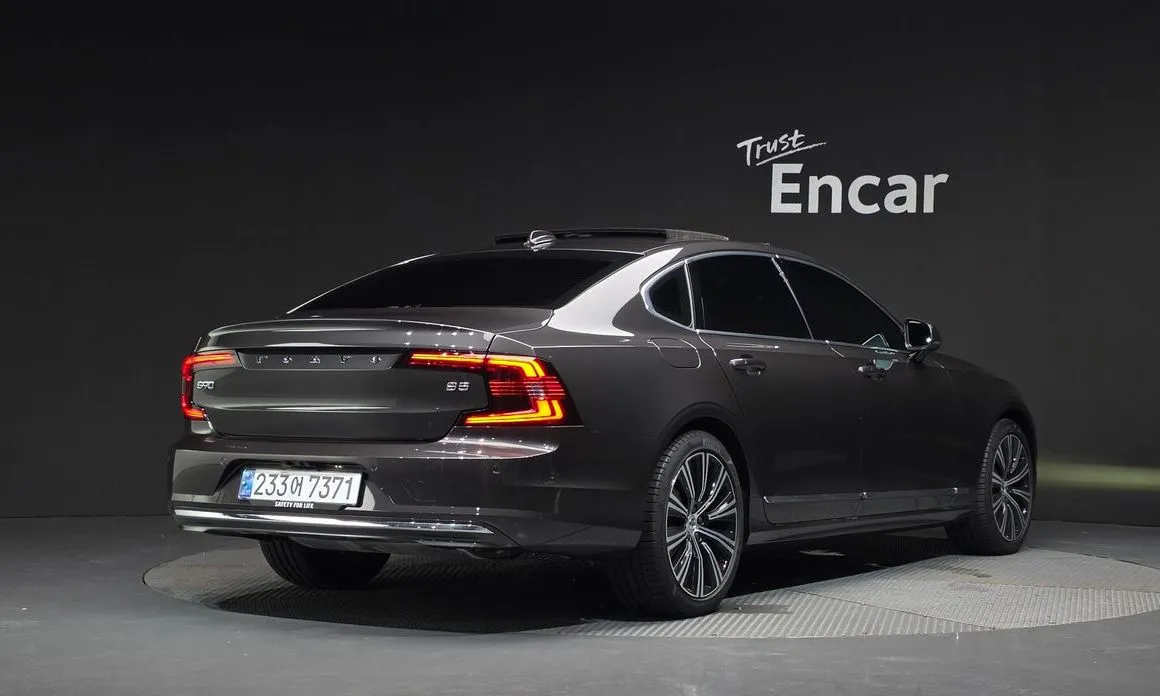 Volvo S90 — фото 10