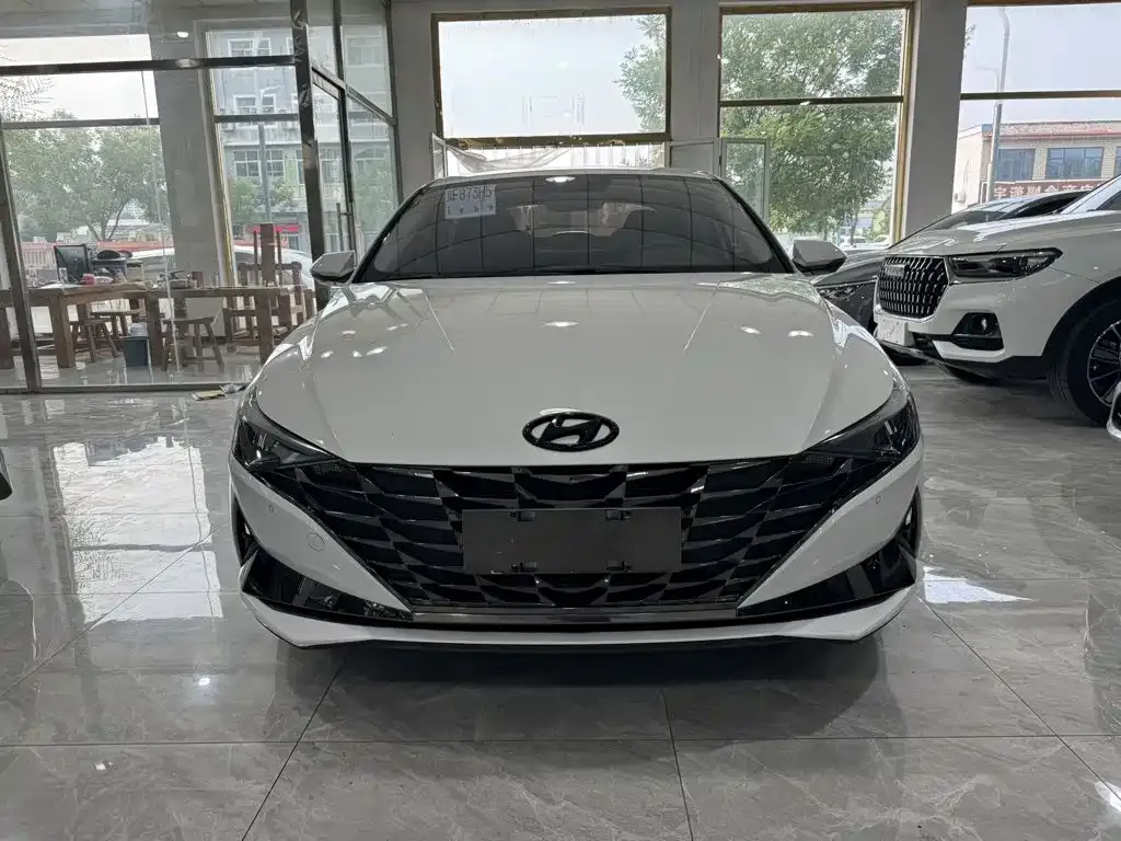 Hyundai Elantra — фото 6