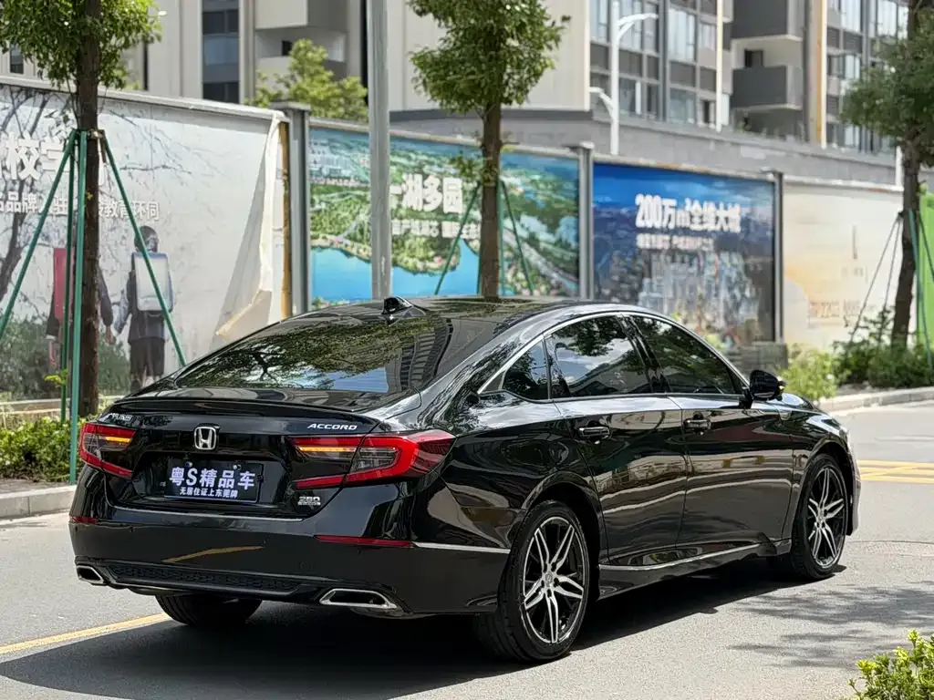 Honda Accord — фото 4