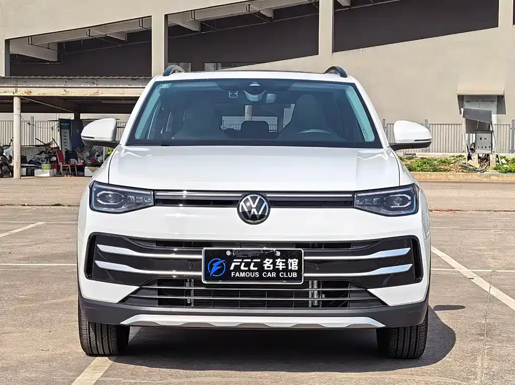 Volkswagen Tharu — фото 3