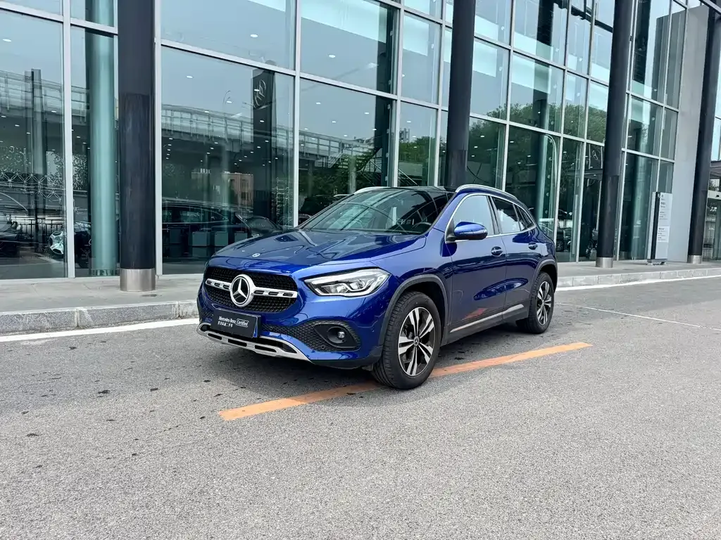 Mercedes-Benz GLA — фото 1