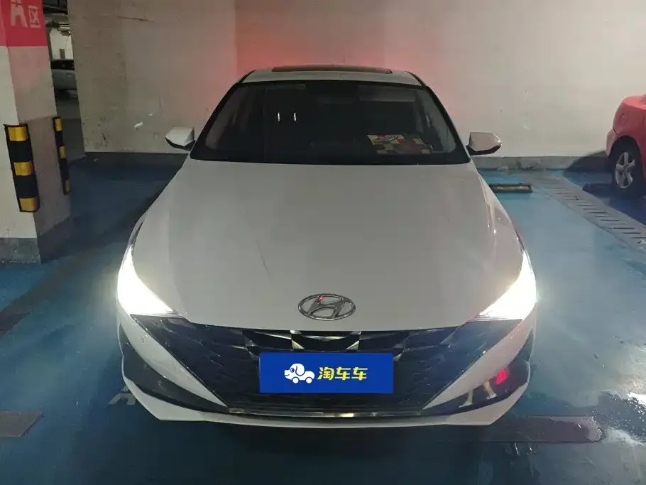 Hyundai Elantra — фото 3