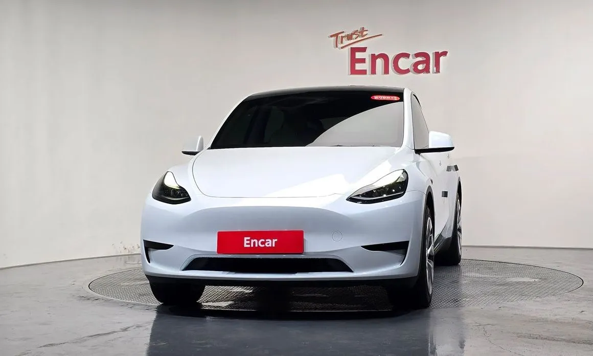 Tesla Model Y — фото 9