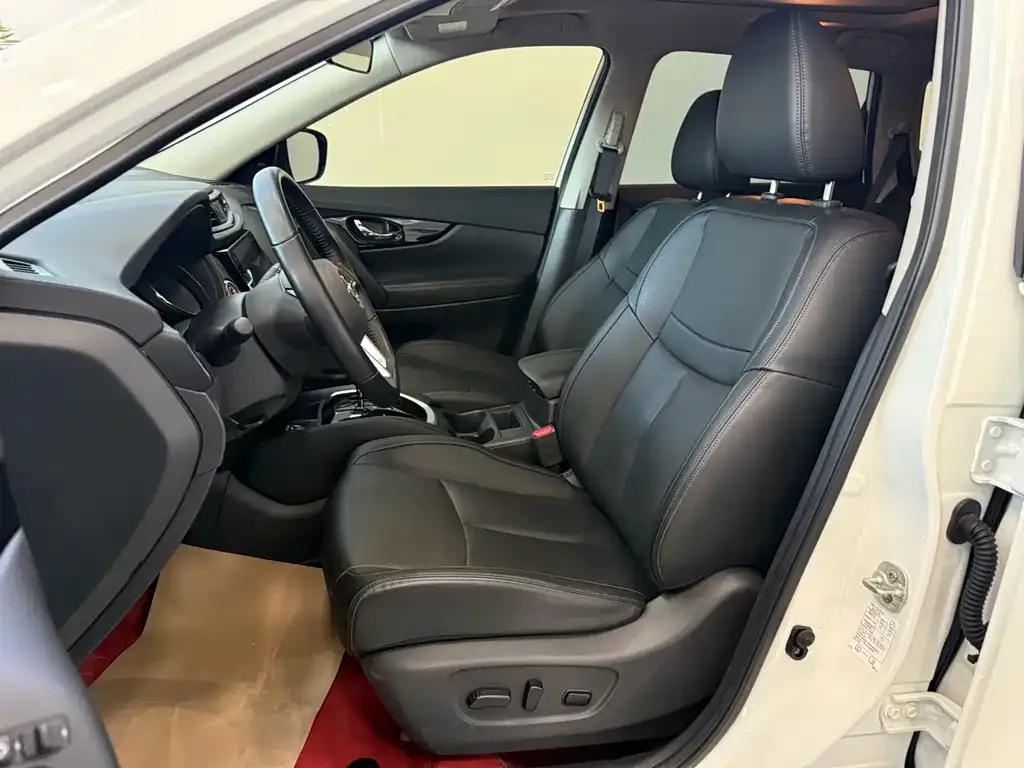 Nissan X-Trail — фото 10