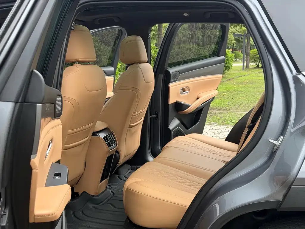 BYD L DM-i — фото 2