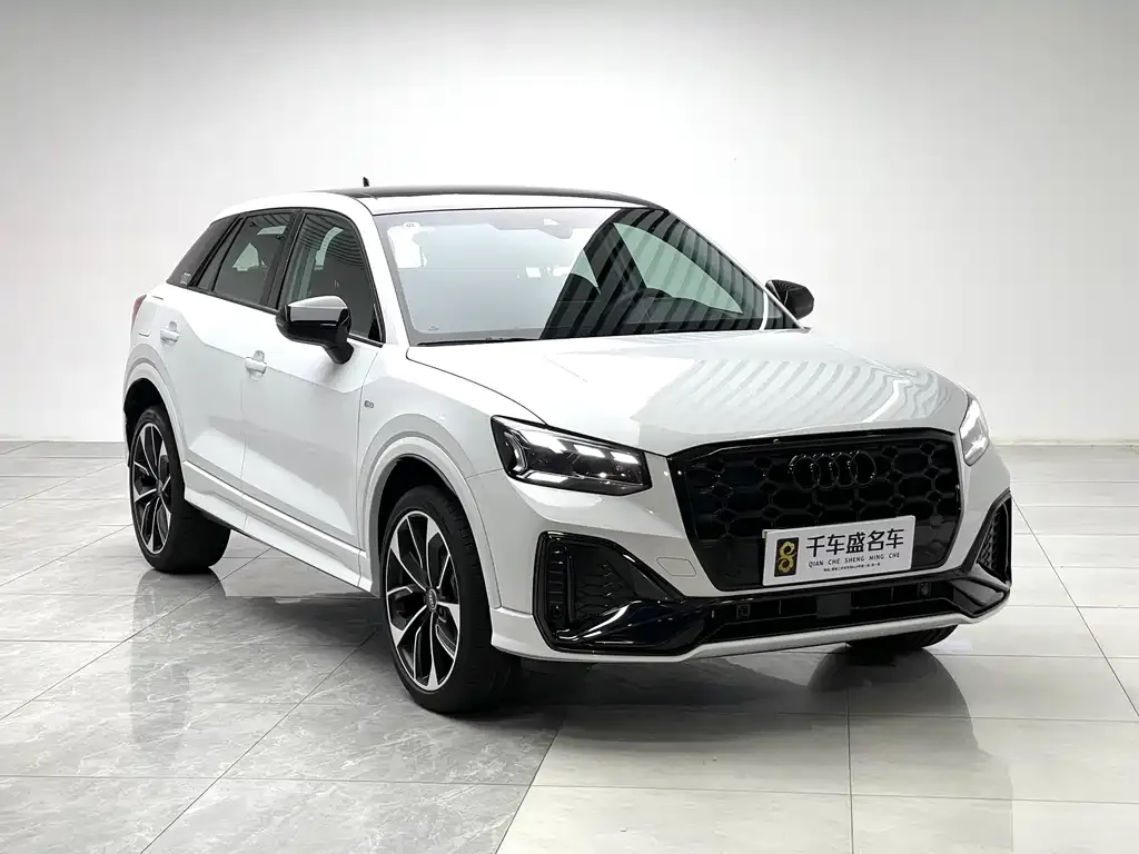 Audi Q2L — фото 2
