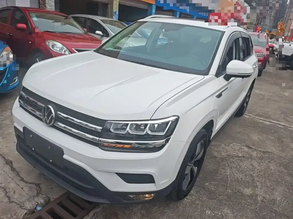 Volkswagen Tharu
