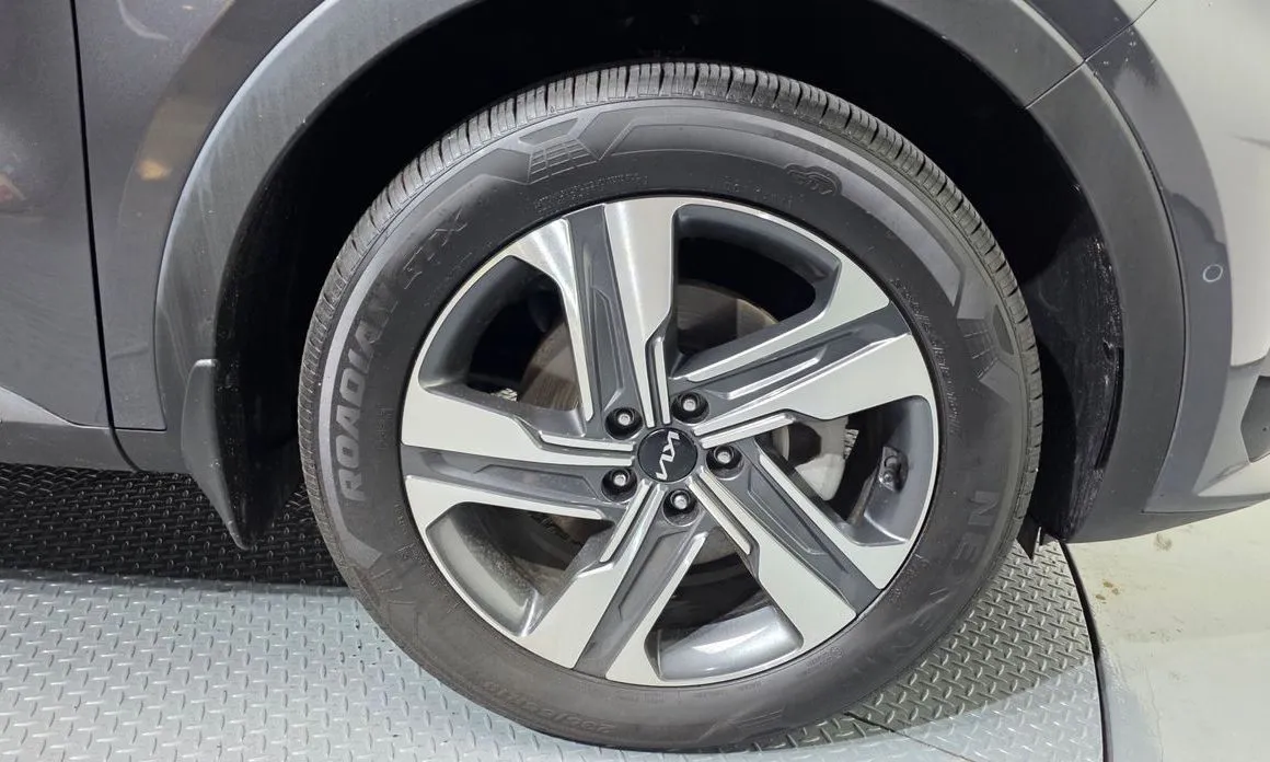 Kia Sorento — фото 8