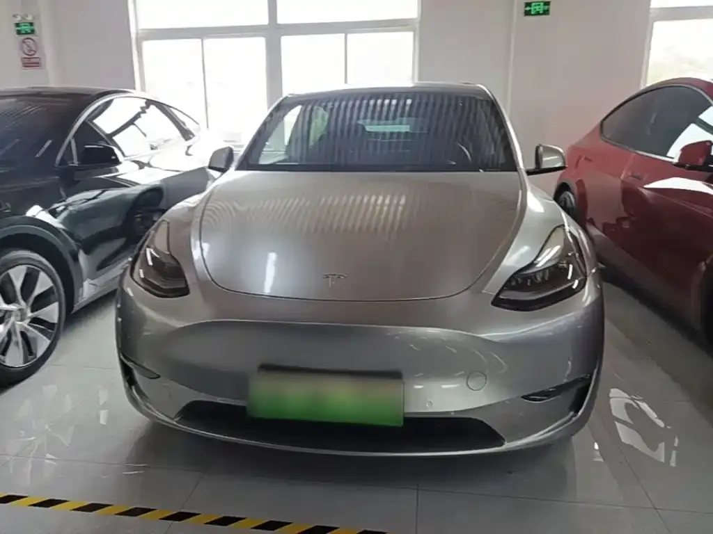Tesla Model Y — фото 4