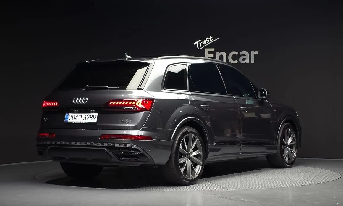 Audi Q7 — фото 4