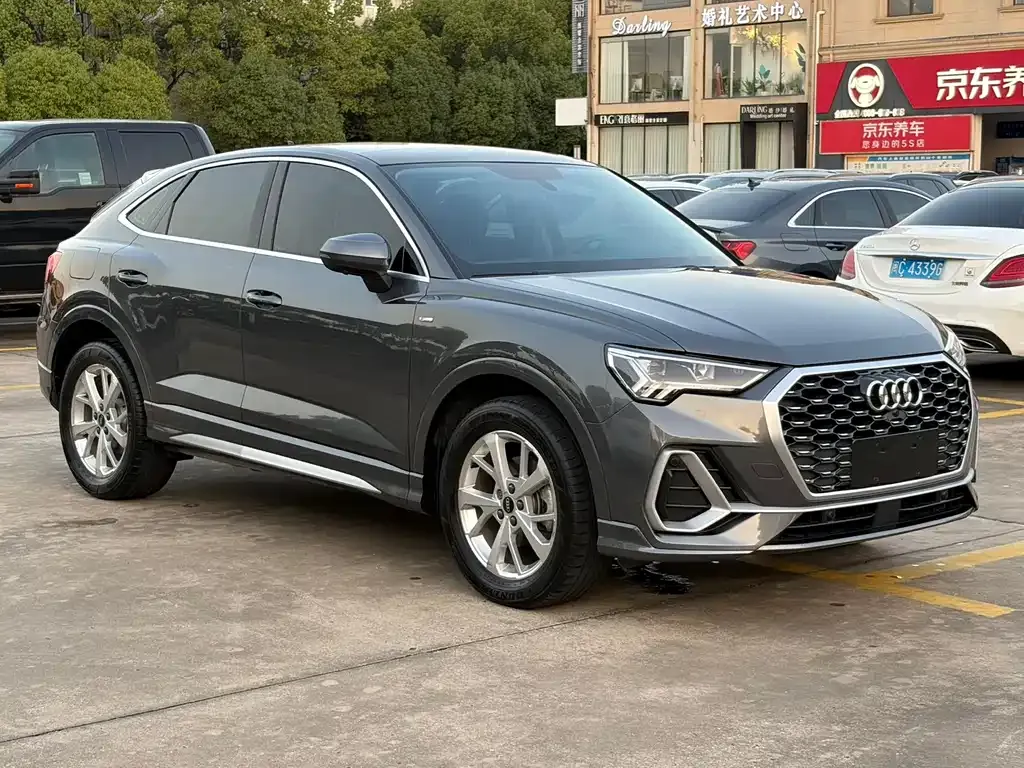 Audi Q3 Sportback 2021 из CN, фото 7
