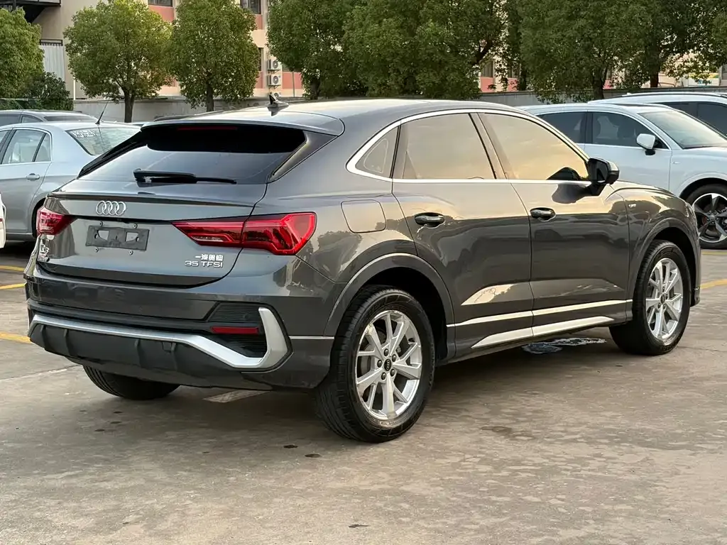 Audi Q3 Sportback 2021 из CN, фото 4