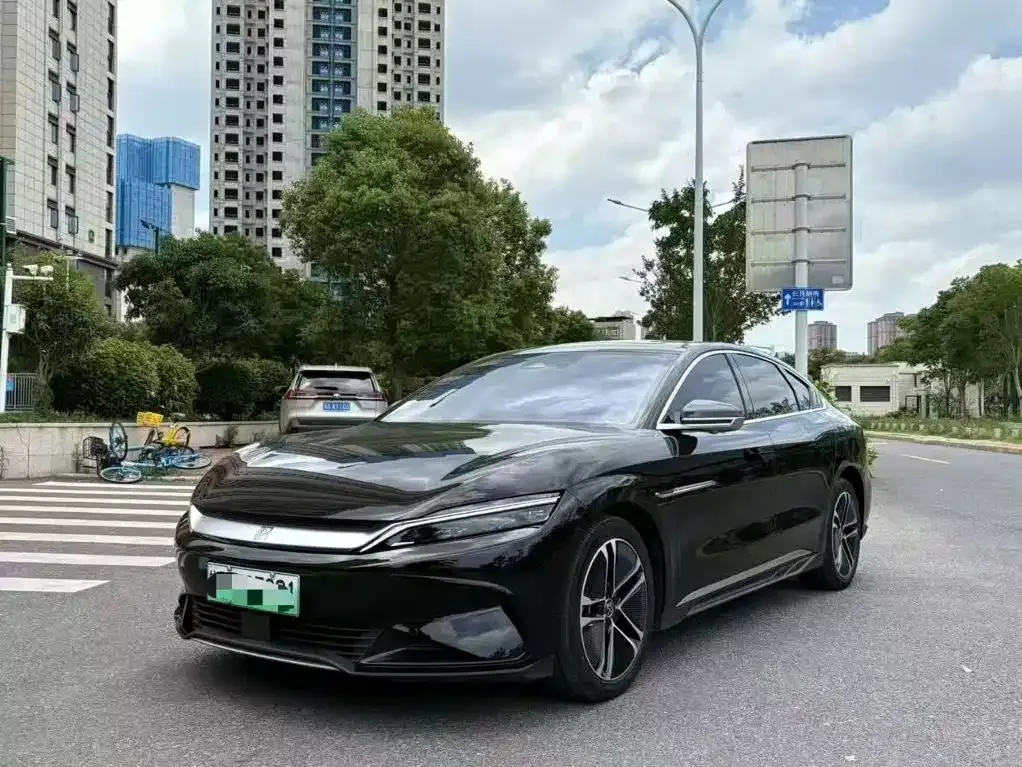 BYD Han — фото 1
