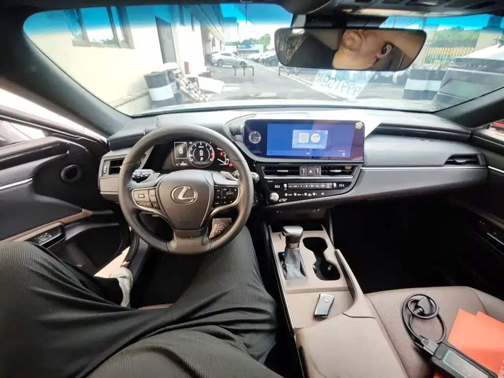 Lexus ES 2024 из CN, фото 9