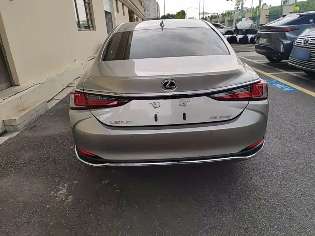 Lexus ES 2024 из CN, фото 7