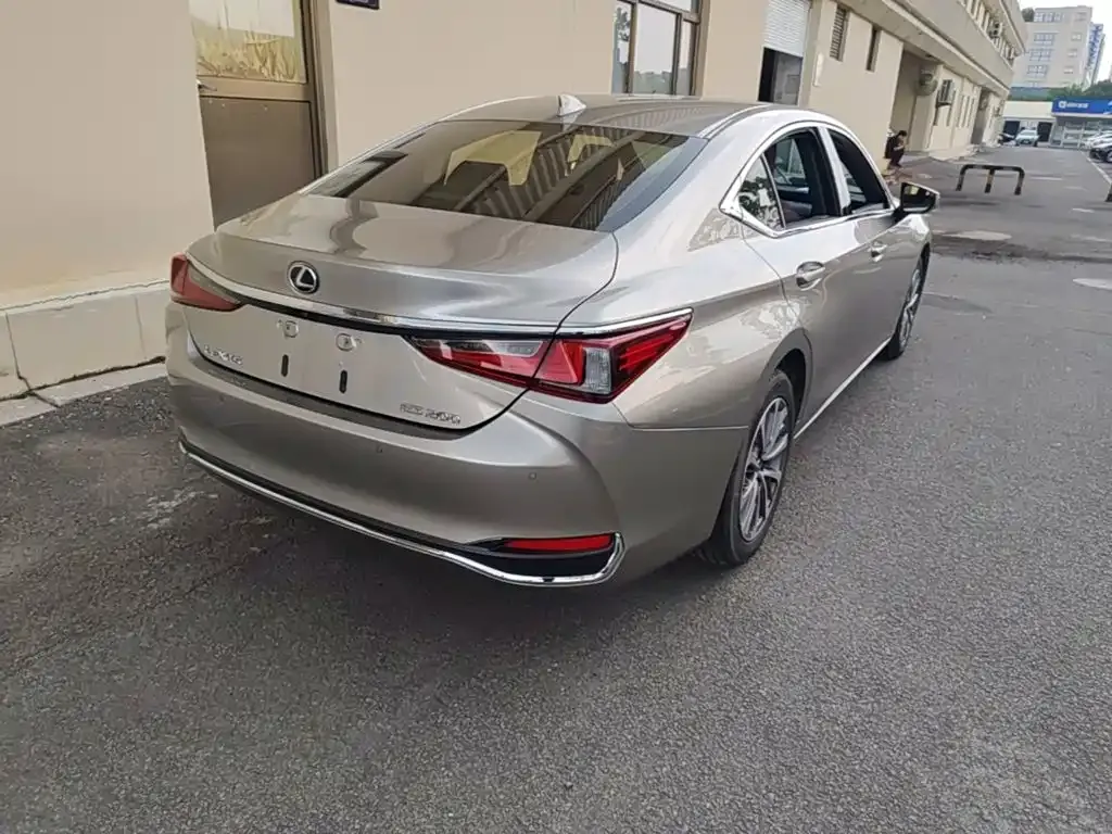Lexus ES 2024 из CN, фото 5