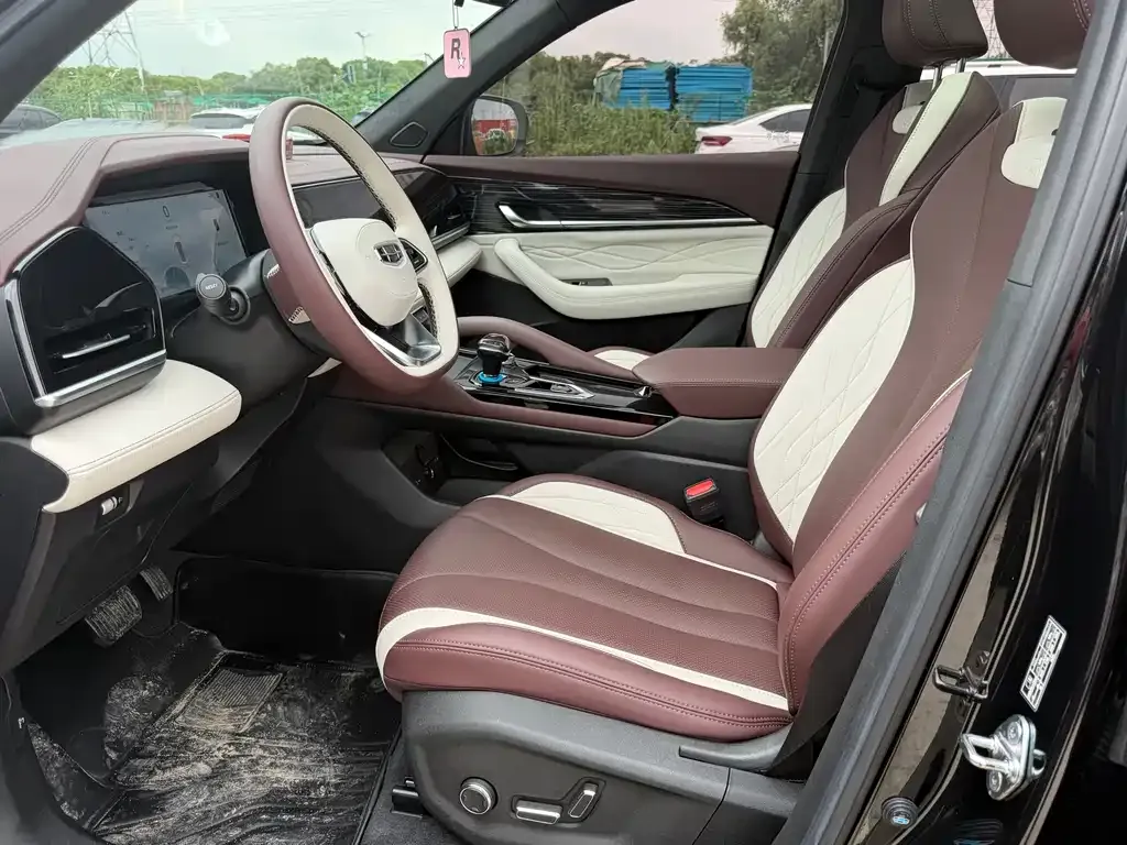 Geely Xingyue L 2024 из CN, фото 4