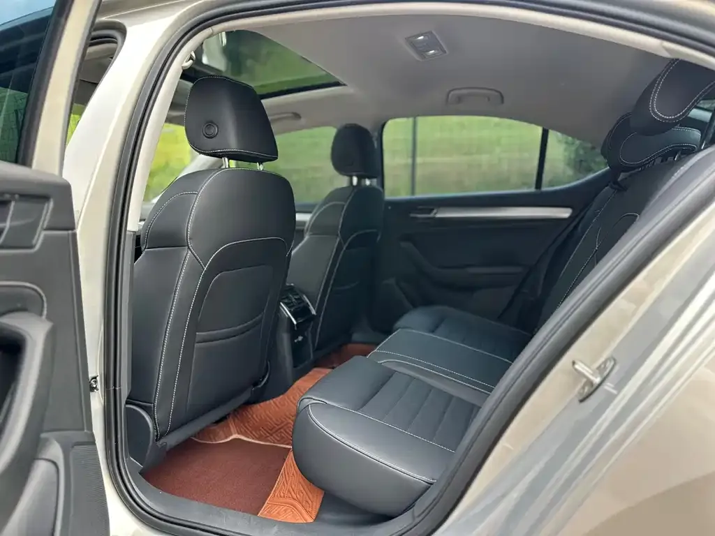 Skoda Superb — фото 3