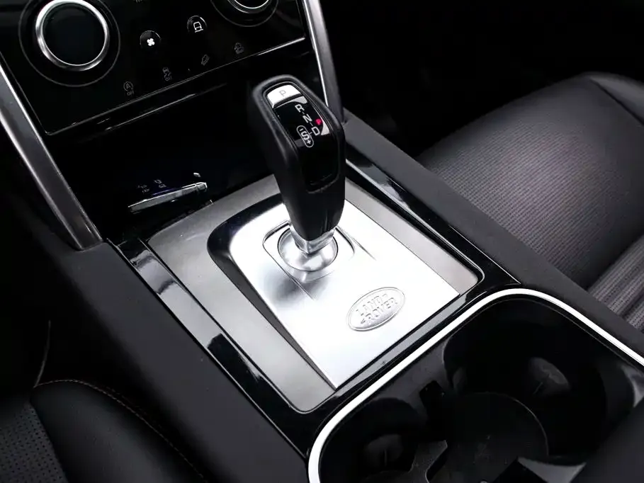 Land Rover Discovery Sport — фото 10