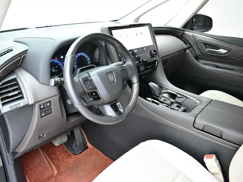 Toyota Vellfire — фото 4