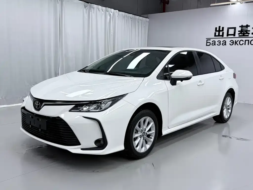 Toyota Corolla — фото 1