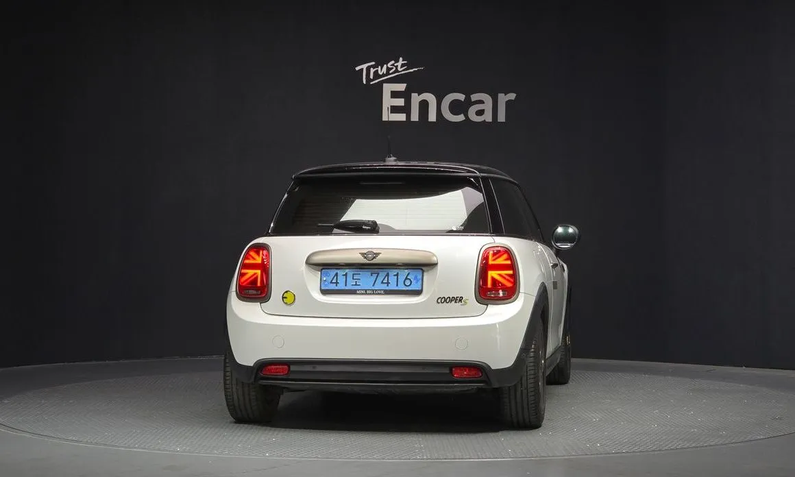 Mini Cooper 2024 из KR, фото 2