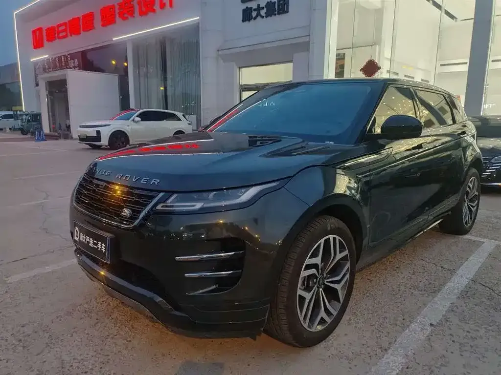Land Rover Evoque — фото 1