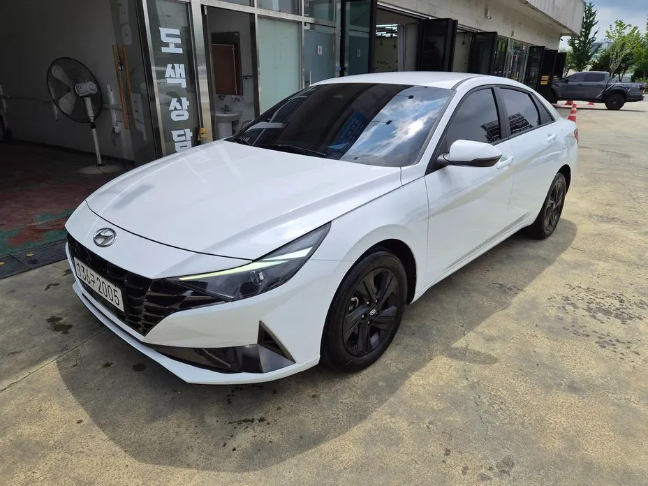 Hyundai AVANTE — фото 1