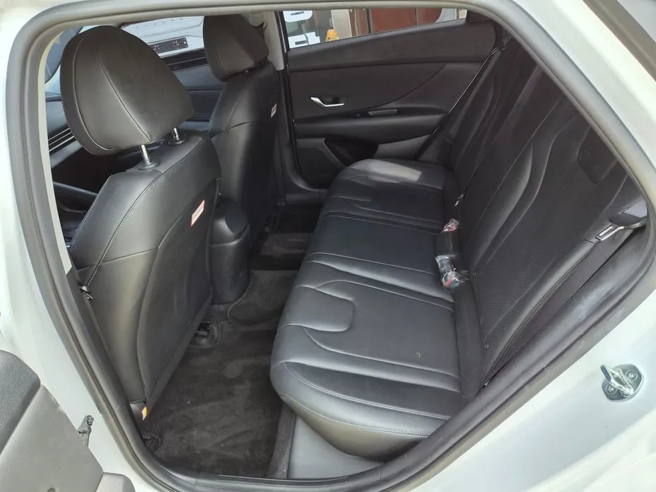 Hyundai AVANTE — фото 2
