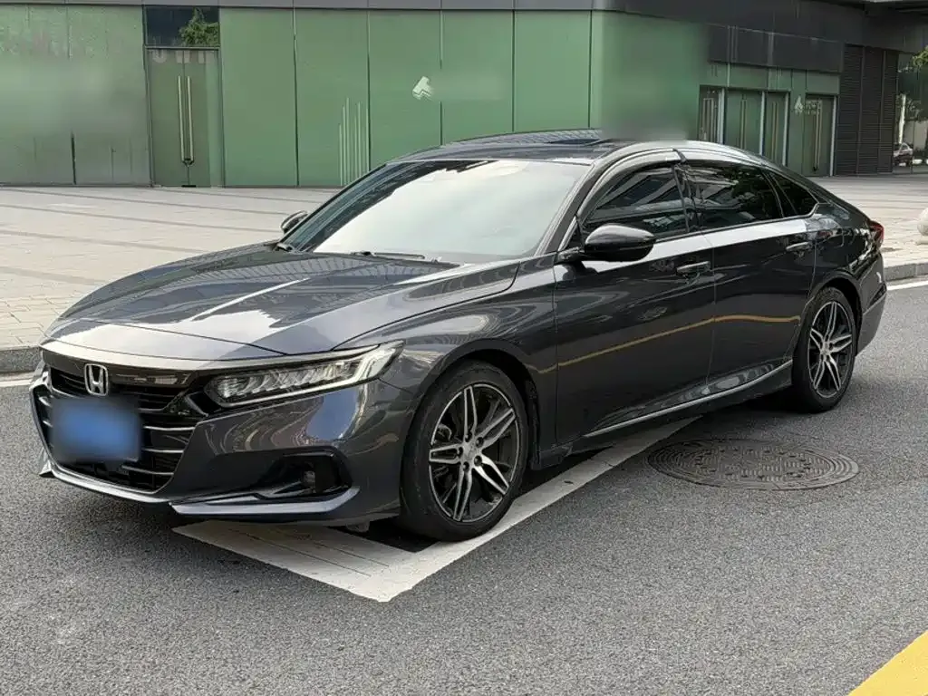 Honda Accord — фото 1
